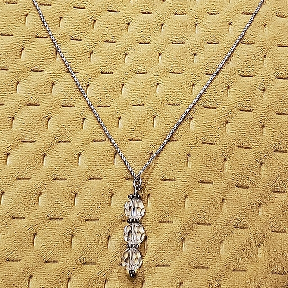 Handmade crystal necklace & earrings - Picture 1 of 2